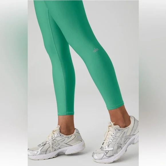 Alo Yoga 7/8 High Waist Airlift Legging in Lettuce Green Size Medium - Picture 4 of 12